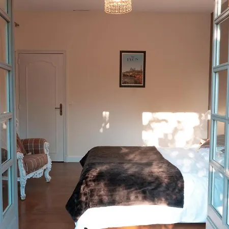 Des Gones Villa